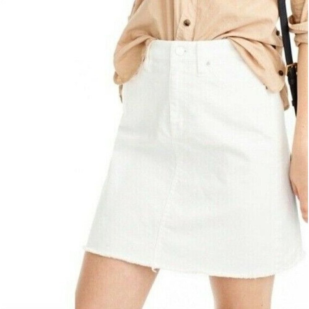 J. Crew G1270 White Denim Jean Skirt Raw Hem Mini Short Size 24